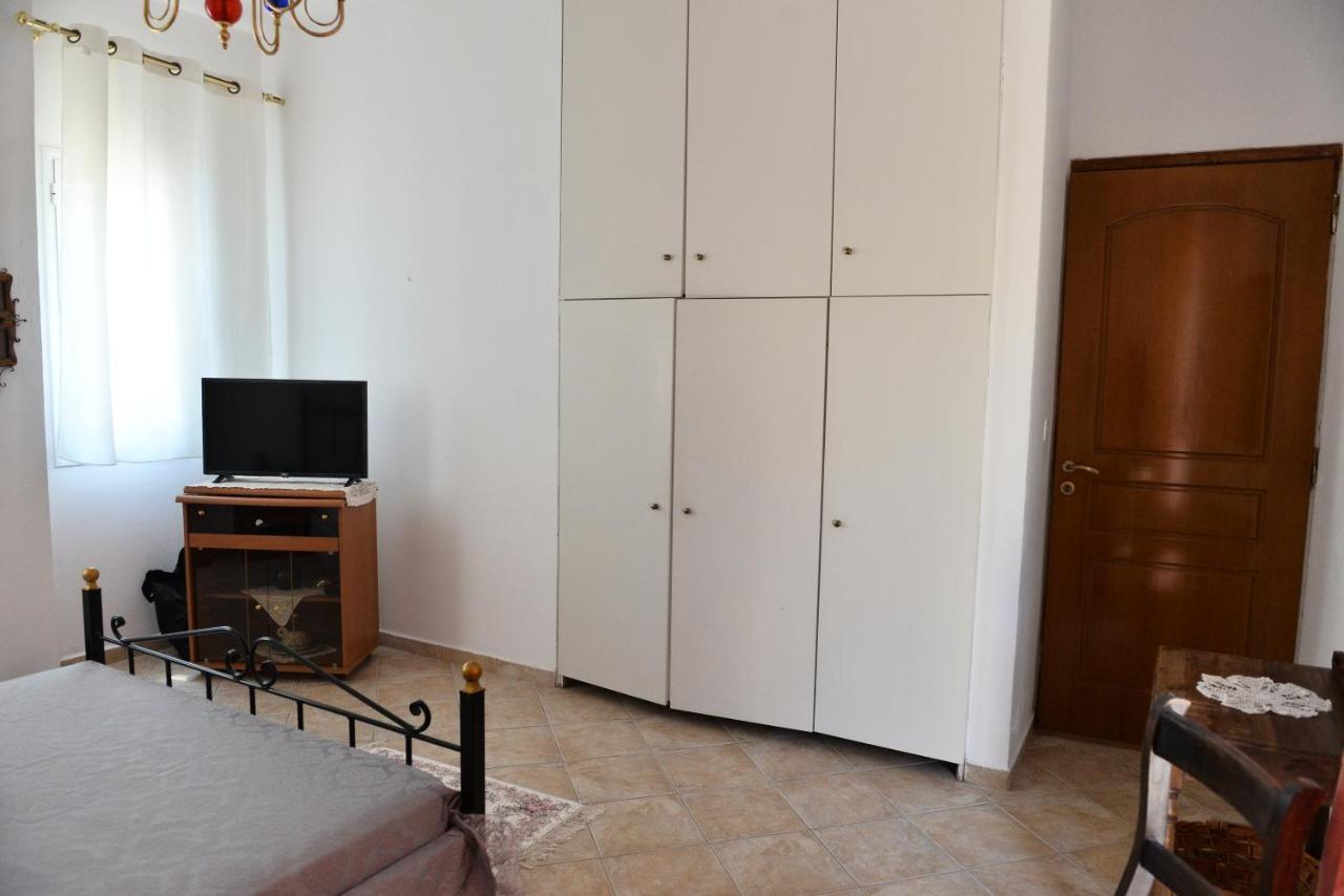 Κυκλαδίτικη Βίλα Στην Παραλία Αντώνηδες, Κύθνου Kíthnos Extérieur photo